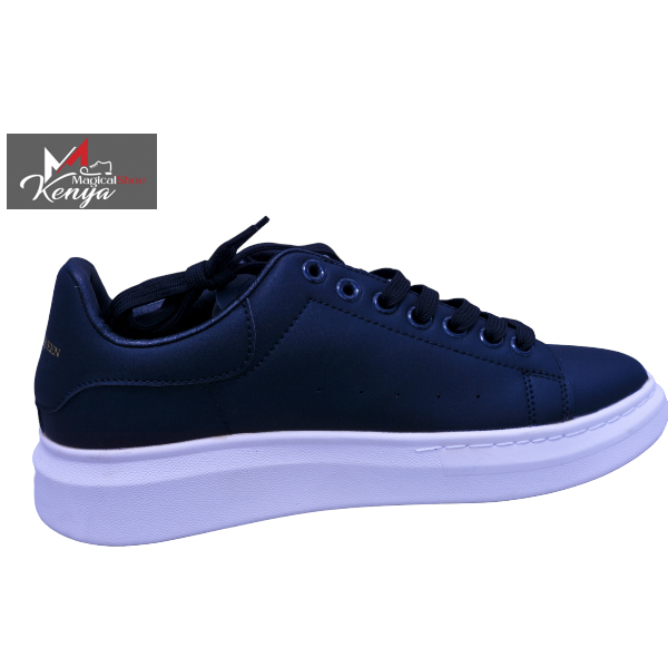 Alexander Mcqueen Sneakers black and white, side view Alexander Mcqueen Sneakers black and white, side view