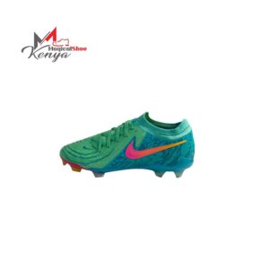 Nike Phantom football boots